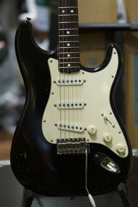 used american stratocaster for sale.